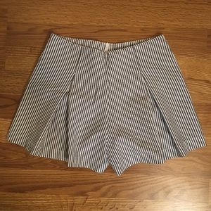Seersucker striped high waisted shorts